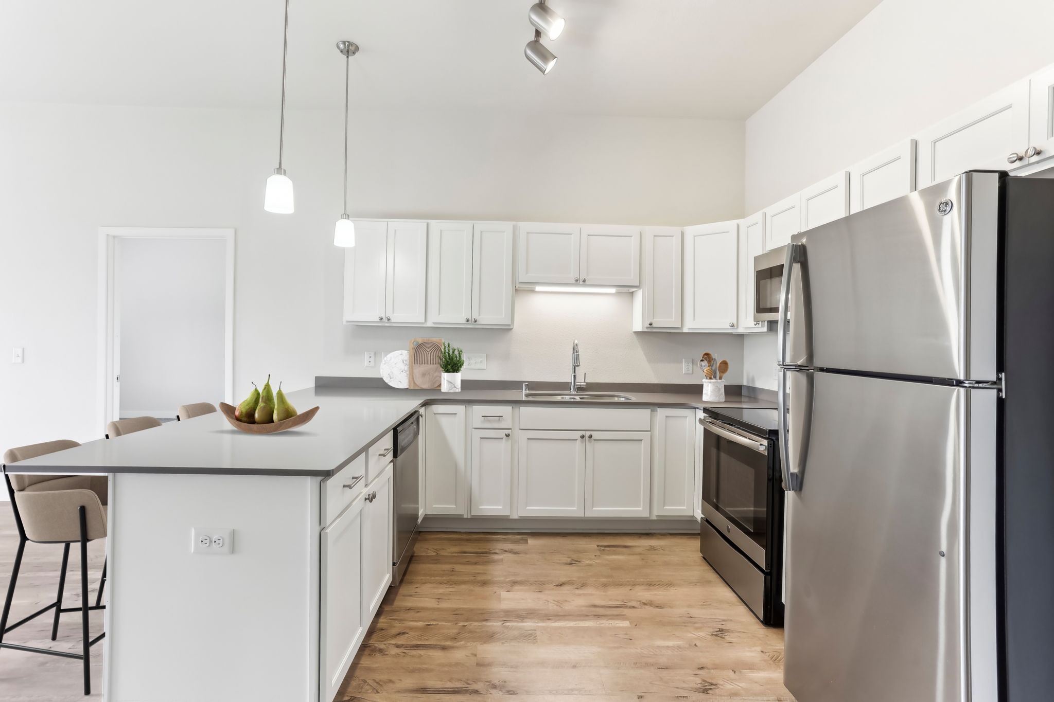 Lake Ridge Apartments